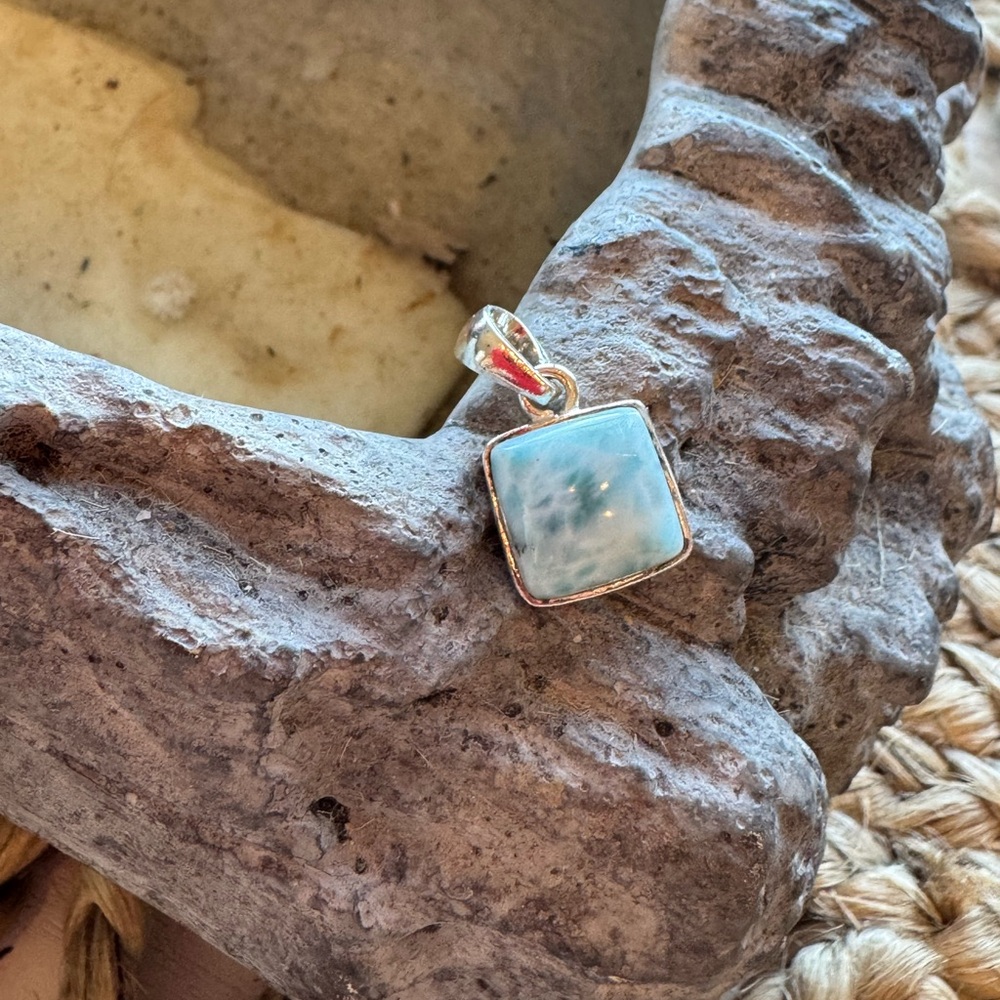 STERLING SILVER LARIMAR PENDANT